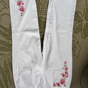 Belle by Kim Gravel White Cropped Jeans with Pink Floral Embroidery